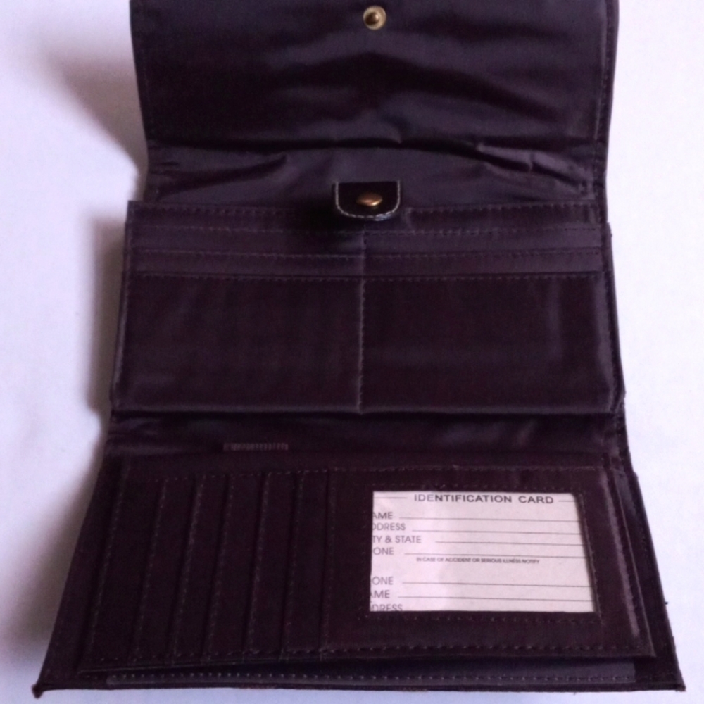 NWOT BROWN /TAN WALLET - Picture 3 of 5
